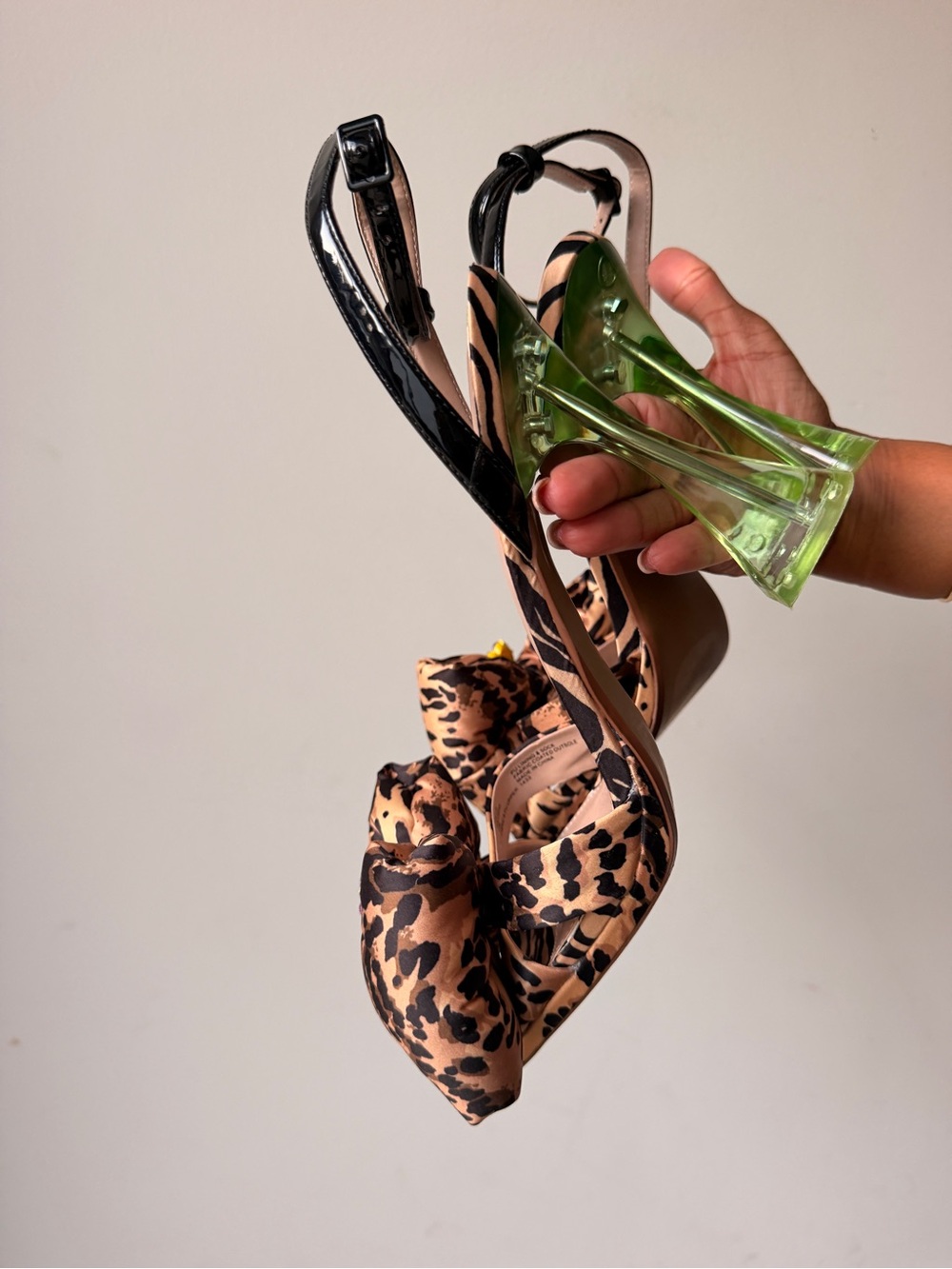 Betsey Johnson Leopard Slingbacks with Green Lucite Sculptural Heel - Picture 10 of 10